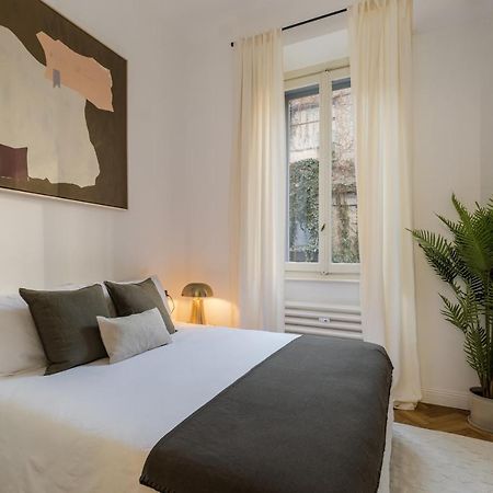 Casa Unica Milano - Elegant Apartment With Balcony - Centrale 1 Exterior foto